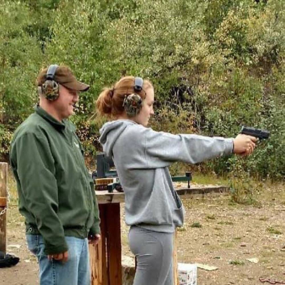 Meet your Posher, Emyle